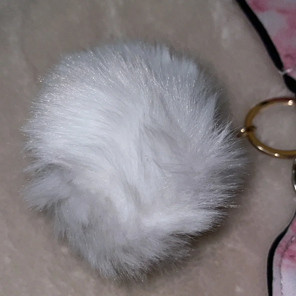 Marble Pom Pom Keychain - Picture 6 of 6